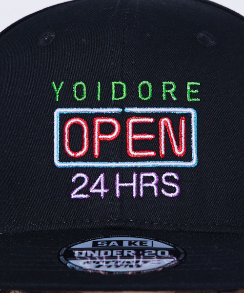 ABAHOUSE（アバハウス）の「【YOIDORE/ヨイドレ 】 酒愛好家BOX刺繍 CAP/ベースボールキャップ（キャップ・メンズ・ブラック系その他/ブラウン系その他/ブラック系その他2/ベージュ系その他2・フリー）」の7枚目の写真