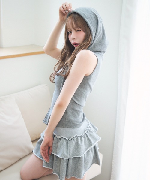 TITTY&CO.(ティティーアンドコー)の「ノースリーブダブルジップフーディ(パーカー・レディース・チャコールグレー/ホワイト/ベージュ/グレー・FREE)」の7枚目の写真