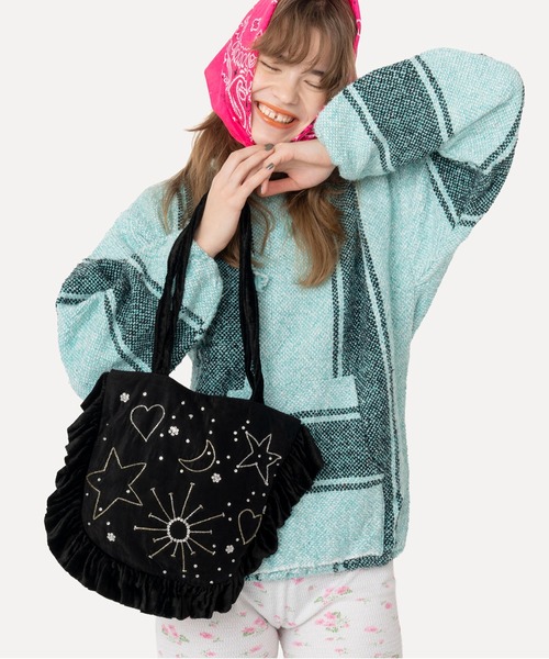 HEY!MrsROSE(ヘイミセスローズ)の「HEY! Mrs ROSE(ヘイ!ミセスローズ)Velvet Gyoza Tote(トートバッグ・レディース・レッド/ブラック・FREE)」の2枚目の写真