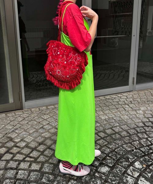 HEY!MrsROSE(ヘイミセスローズ)の「HEY! Mrs ROSE(ヘイ!ミセスローズ)Velvet Gyoza Tote(トートバッグ・レディース・レッド/ブラック・FREE)」の14枚目の写真
