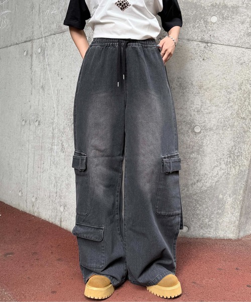 sedacle（セダクル）の「メニ―ポケットデニムカーゴパンツ（カーゴパンツ・メンズ・ブラック/インディゴブルー・SMALL/MEDIUM/LARGE）」の2枚目の写真