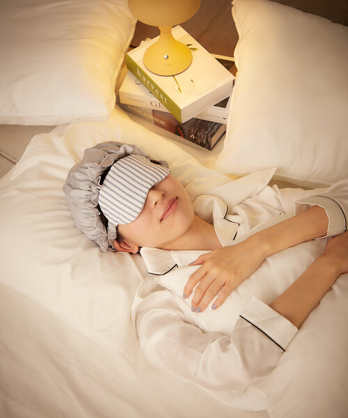 BIRTHDAY BAR（バースデイバー）の「【SILKUU シルクゥ】Silk Eye Mask  アイピローマスク（その他ルームウェア・レディース・グレー/ピンク・0）」の11枚目の写真