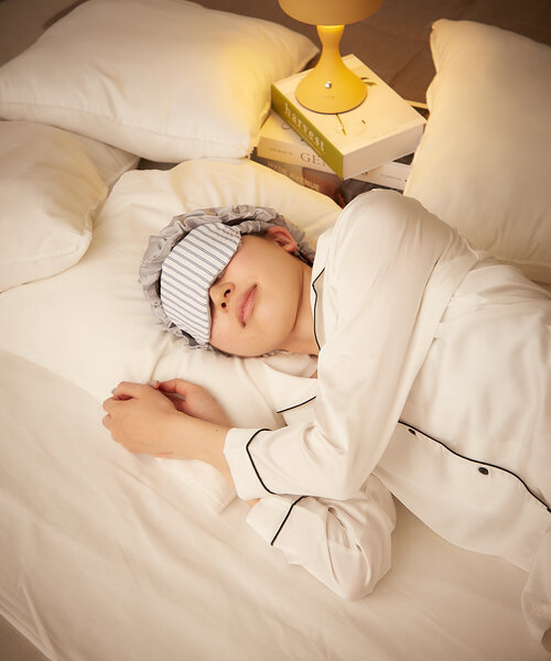 BIRTHDAY BAR（バースデイバー）の「【SILKUU シルクゥ】Silk Eye Mask  アイピローマスク（その他ルームウェア・レディース・グレー/ピンク・0）」の12枚目の写真