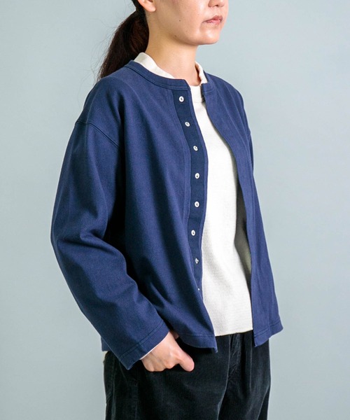 OMNIGOD（オムニゴッド）の「[OMNIGOD womens / オムニゴッド] マックスウエイトジャージー スナップカーディガン（カーディガン/ボレロ・レディース・ネイビー/ブラック/アイボリー・0）」の4枚目の写真