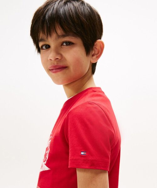 TOMMY HILFIGER（トミーヒルフィガー）の「BOYS テクスチャードグラフィックショートスリーブTシャツ（Tシャツ/カットソー・キッズ・レッド/ネイビー/ライトグリーン/ホワイト・160cm/130cm/150cm/140cm）」の9枚目の写真