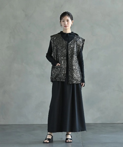 funda mine（ファンダマイン）の「グリッタージャガードベスト（ベスト・レディース・ゴールド・FREE）」の5枚目の写真