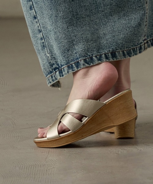 Fashion Letter(ファッションレター)の「日本製 フェイクレザーサボサンダル レディース 痛くないサンダル(サンダル・レディース・ゴールド/ブロンズ/ホワイト/ブラック・S/M/L/LL)」の11枚目の写真