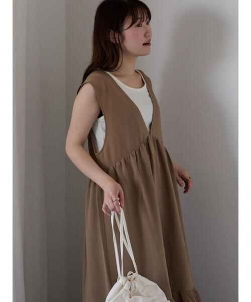 ehka sopo(エヘカソポ)の「Vネックノースリーブワンピース(ワンピース・レディース・モカ/キナリ/ブラック・F)」の19枚目の写真