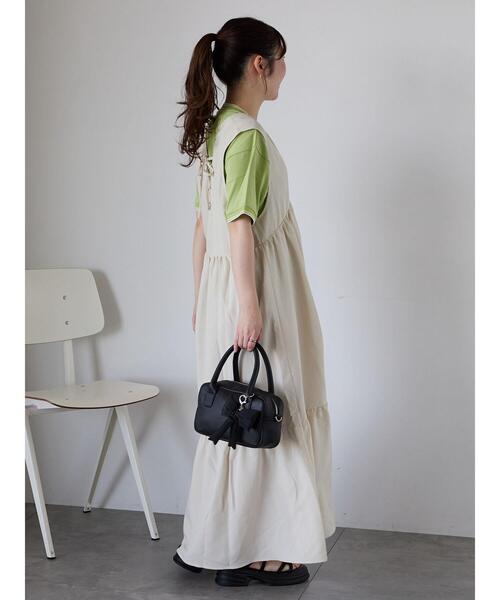 ehka sopo(エヘカソポ)の「Vネックノースリーブワンピース(ワンピース・レディース・モカ/キナリ/ブラック・F)」の8枚目の写真