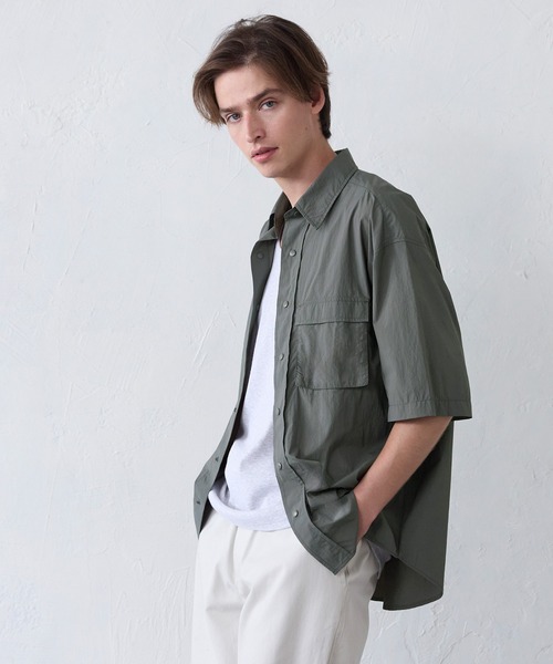 coca(coca)(コカ)の「ナイロンワッシャー半袖シャツ(シャツ/ブラウス・メンズ・ブラック/グレー・L/M/XL)」の4枚目の写真