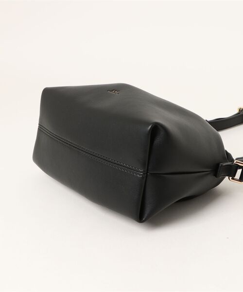 A.P.C.（アーペーセー）の「SAC NINON MINI（トートバッグ・レディース・ブラック/オリーブ・ONESIZE）」の4枚目の写真
