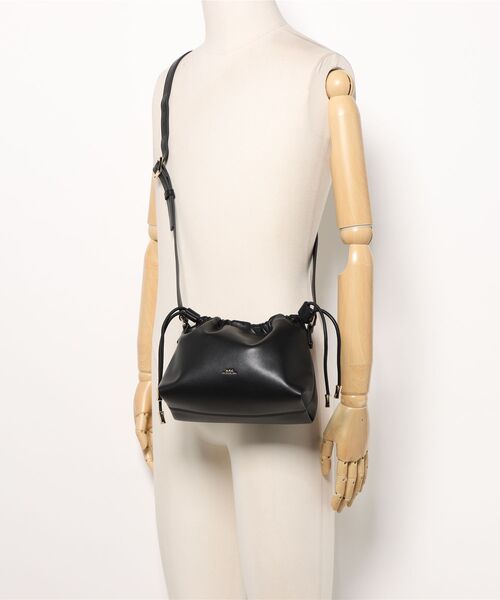 A.P.C.（アーペーセー）の「SAC NINON MINI（トートバッグ・レディース・ブラック/オリーブ・ONESIZE）」の7枚目の写真