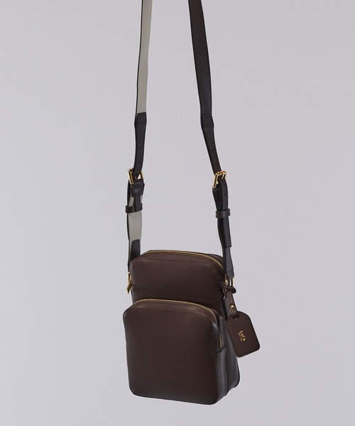 Lui's（ルイス）の「ダブルポケットショルダーBAG（ショルダーバッグ・メンズ・ブラック/ブラウン/ブラウン系その他・FREE）」の2枚目の写真