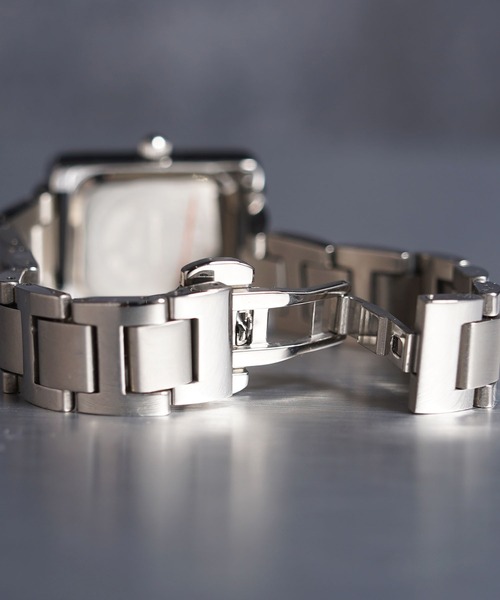 1111clothing（ワンフォークロージング）の「スクエアフェイス クォーツウォッチ / Square Face Quartz Watch（アナログ腕時計・メンズ・シルバー系1/ゴールド系2/ゴールド系1/シルバー系2・FREE）」の16枚目の写真