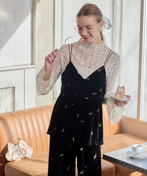 セール】【BONLECILL noir】ショルダーリボンペプラム切替フラワー刺繍