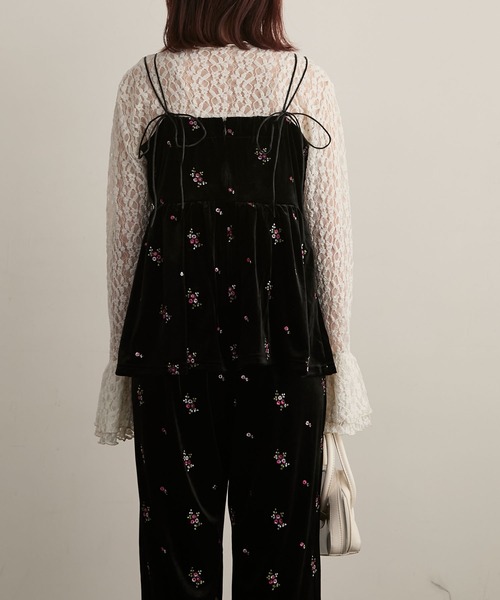 BONLECILL noir（ボンルシールノワール）の「【BONLECILL noir】ショルダーリボンペプラム切替フラワー刺繍ベロアオールインワン（つなぎ/オールインワン・レディース・ブラック系1/ブラック系2・L/M）」の9枚目の写真