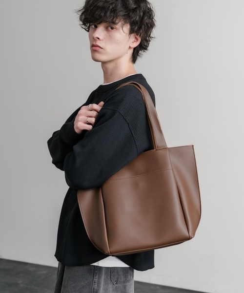 Rocky Monroe（ロッキーモンロー）の「新色追加 PUワンショルダートートバッグ　ポーチセット（トートバッグ・メンズ・ワインレッド/ブラウン/ベージュ/ブラック・FREE）」の6枚目の写真