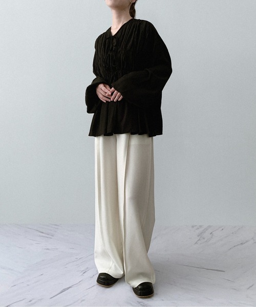 on:nue（オンニュ）の「【on:nue】[着用動画あり！] フロントリボンギャザーブラウス（シャツ/ブラウス・レディース・ホワイト/ブラック・FREE）」の7枚目の写真