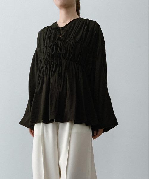 on:nue（オンニュ）の「【on:nue】[着用動画あり！] フロントリボンギャザーブラウス（シャツ/ブラウス・レディース・ホワイト/ブラック・FREE）」の3枚目の写真