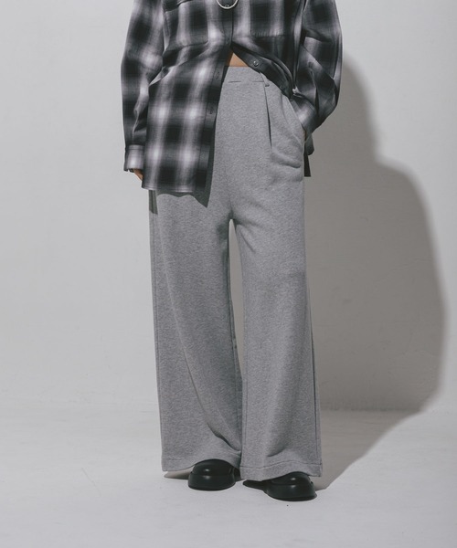 LEPSIM(レプシィム)の「タックスウェットパンツAW 571645(スウェットパンツ・レディース・ピンク/ライトブラウン/グレー/ブラック・FREE)」の3枚目の写真