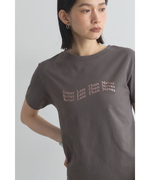 &. NOSTALGIA(アンドドットノスタルジア)の「コンパクト箔ロゴTシャツ(Tシャツ/カットソー・レディース・ブラック/レッド/ピンク・M)」の5枚目の写真