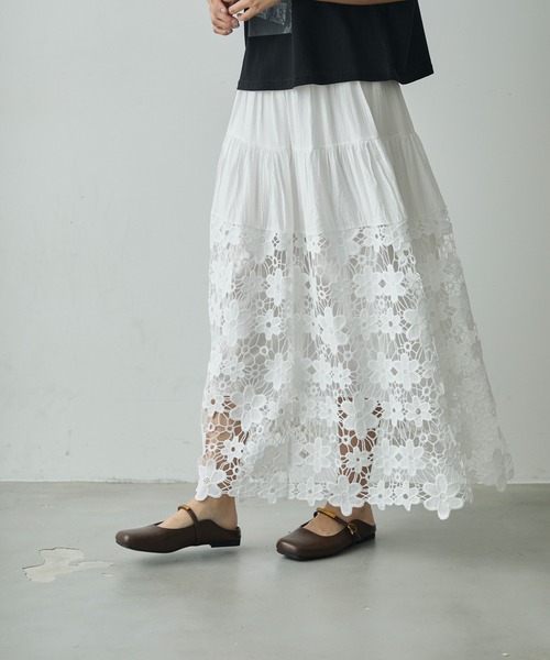 Lunea（ルネア）の「フラワーレースロングスカート（スカート・レディース・ホワイト/ブラック・FREE）」の21枚目の写真
