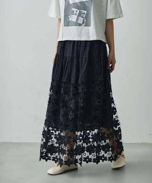 Lunea（ルネア）の「フラワーレースロングスカート（スカート・レディース・ホワイト/ブラック・FREE）」の10枚目の写真
