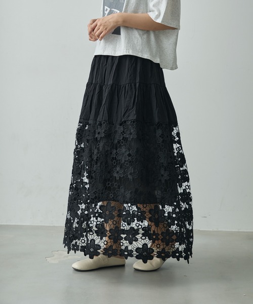 Lunea（ルネア）の「フラワーレースロングスカート（スカート・レディース・ホワイト/ブラック・FREE）」の12枚目の写真