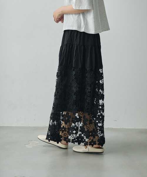Lunea（ルネア）の「フラワーレースロングスカート（スカート・レディース・ホワイト/ブラック・FREE）」の13枚目の写真