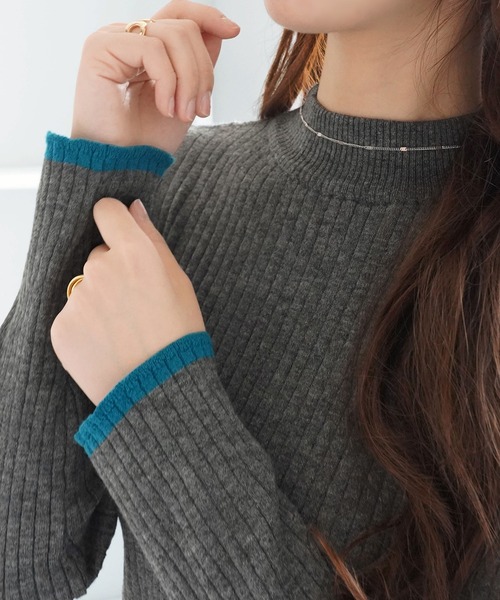 alotta(アロッタ)の「《静電気防止×もちもちの肌触り》もっちり袖配色リブニット(ニット/セーター・レディース・アイボリー/チャコール/グレイッシュベージュ/ブラック・L/M/LL)」の22枚目の写真
