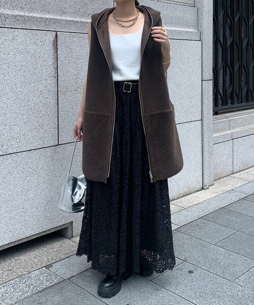 DouDou(ドゥドゥ)の「ボア切替フーディージレ(ベスト・レディース・ブラウン/ベージュ・FREE)」の3枚目の写真