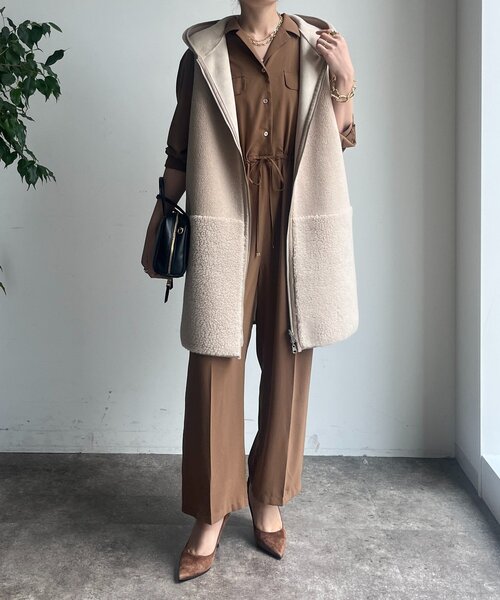 DouDou(ドゥドゥ)の「ボア切替フーディージレ(ベスト・レディース・ブラウン/ベージュ・FREE)」の15枚目の写真