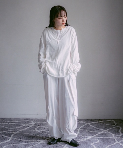 INTER FACTORY（インターファクトリー）の「2/9号室（かおこ&ひろと） - Cotton Henry Neck High-Gauge Knit / コットンハイゲージヘンリーネックニット（ニット/セーター・メンズ・ライトブルー/パープル/ホワイト・MEDIUM/LARGE）」の10枚目の写真