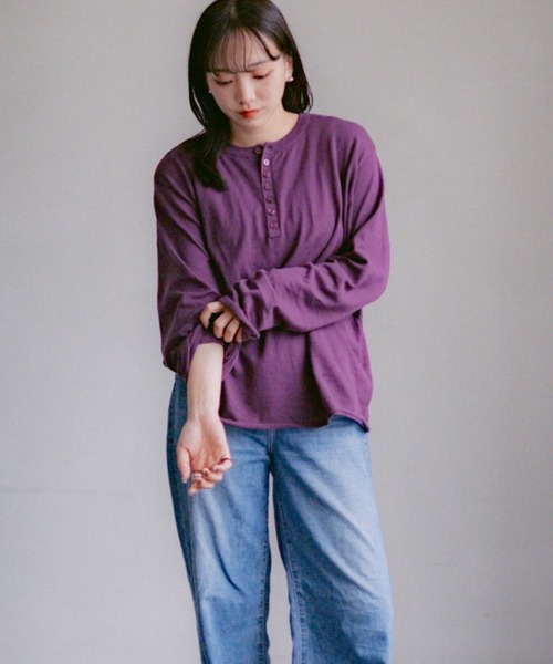 INTER FACTORY（インターファクトリー）の「2/9号室（かおこ&ひろと） - Cotton Henry Neck High-Gauge Knit / コットンハイゲージヘンリーネックニット（ニット/セーター・メンズ・ライトブルー/パープル/ホワイト・MEDIUM/LARGE）」の17枚目の写真