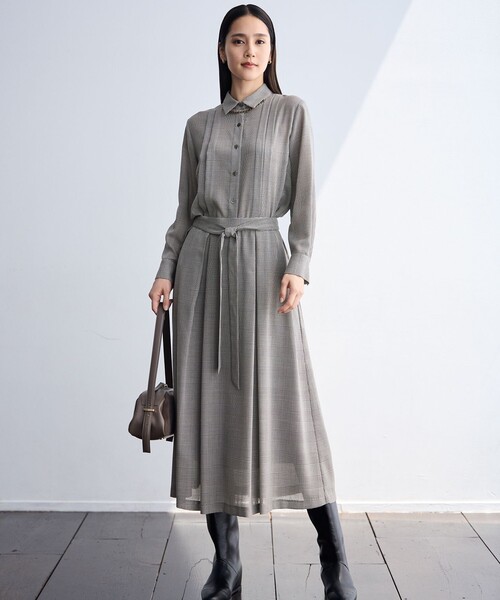 自由区(ジユウク)の「TWハイツイストビエラタックディテール ブラウス(シャツ/ブラウス・レディース・ブラック系3/グレー系/ワイン系・44/46)」の5枚目の写真