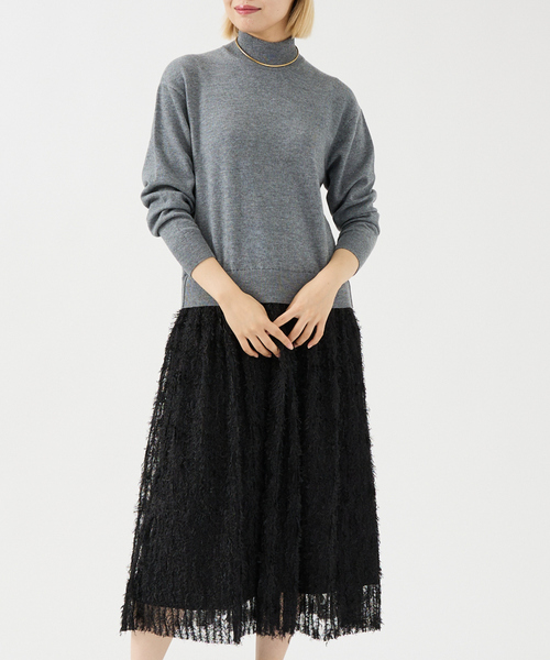 DESIGNWORKS(デザインワークス)の「チュールフリルニットワンピース(ワンピース・レディース・グレー/ブラック・38)」の1枚目の写真