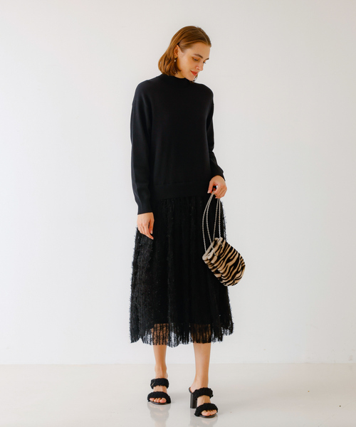 DESIGNWORKS(デザインワークス)の「チュールフリルニットワンピース(ワンピース・レディース・グレー/ブラック・38)」の3枚目の写真