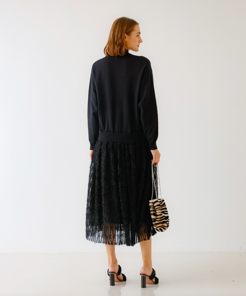 DESIGNWORKS(デザインワークス)の「チュールフリルニットワンピース(ワンピース・レディース・グレー/ブラック・38)」の5枚目の写真