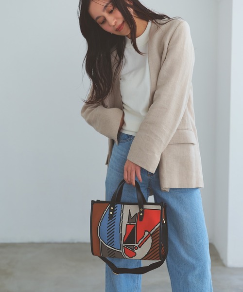 TREASURE TOPKAPI(トレジャートプカピ)の「【TREASURE TOPKAPI】ニットジャガード ライオン柄 2way ミニ トートバッグ(トートバッグ・レディース・ブラック/イエロー/ブルー/オレンジ・FREE)」の1枚目の写真