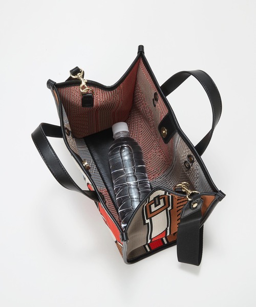 TREASURE TOPKAPI(トレジャートプカピ)の「【TREASURE TOPKAPI】ニットジャガード ライオン柄 2way ミニ トートバッグ(トートバッグ・レディース・ブラック/イエロー/ブルー/オレンジ・FREE)」の19枚目の写真