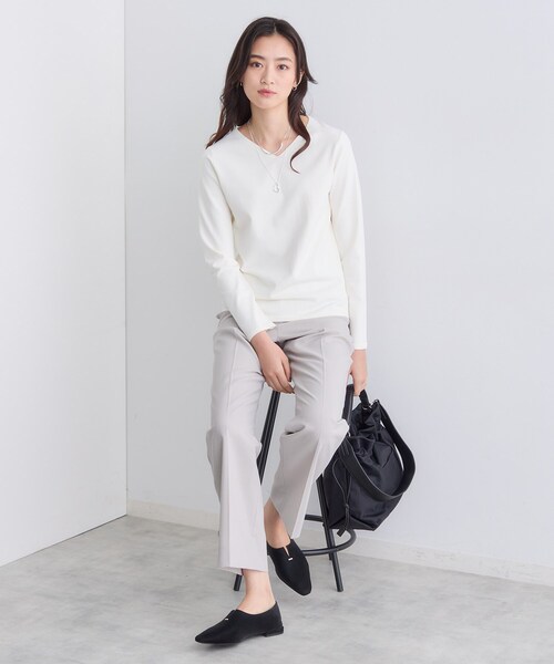 INDIVI（インディヴィ）の「【洗える】Vネックコンパクトニット（ニット/セーター・レディース・オフホワイト/サックスブルー/ブラック・05/34/38/13/15 ）」の21枚目の写真