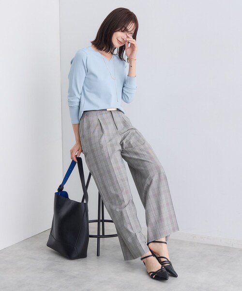 INDIVI（インディヴィ）の「【洗える】Vネックコンパクトニット（ニット/セーター・レディース・オフホワイト/サックスブルー/ブラック・05/34/38/13/15 ）」の10枚目の写真