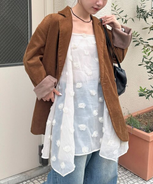 DISCOAT（ディスコート）の「【umm./WEB限定】立体フラワーキャミチュニック（シャツ/ブラウス・レディース・ブラック/アイボリー・FREE）」の2枚目の写真