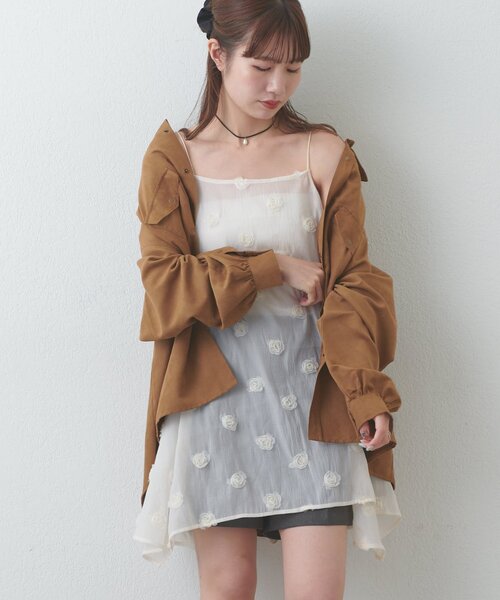 DISCOAT（ディスコート）の「【umm./WEB限定】立体フラワーキャミチュニック（シャツ/ブラウス・レディース・ブラック/アイボリー・FREE）」の12枚目の写真