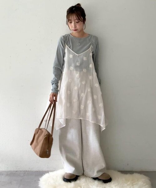 新品Discoat umm. 立体フラワーキャミチュニック 秋映えチュニック♡》【umm.】立体フラワーキャミチュニック（シャツ