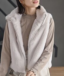 FILA♡【美品❣️】ふわふわフェイクファーのフーディベストＬ FILA♡【美品❣️】ふわふわフェイクファーのフーディベストL