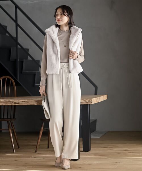 rps（アールピーエス）の「フェイクファーＷジップベスト（ベスト・レディース・チャコールグレー/モカ/ベージュ/アイボリー・フリー）」の16枚目の写真