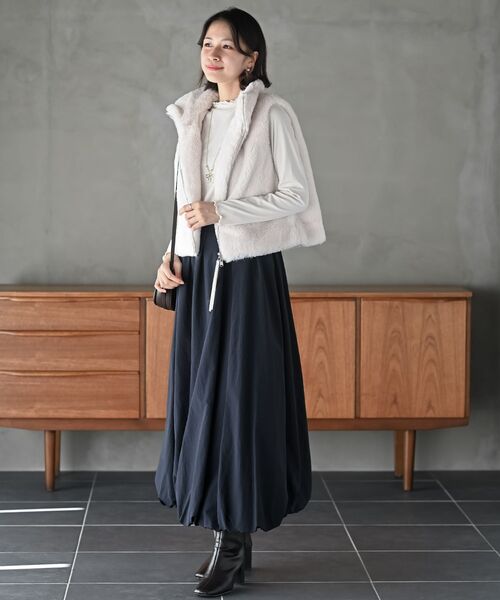 rps（アールピーエス）の「フェイクファーＷジップベスト（ベスト・レディース・チャコールグレー/モカ/ベージュ/アイボリー・フリー）」の17枚目の写真