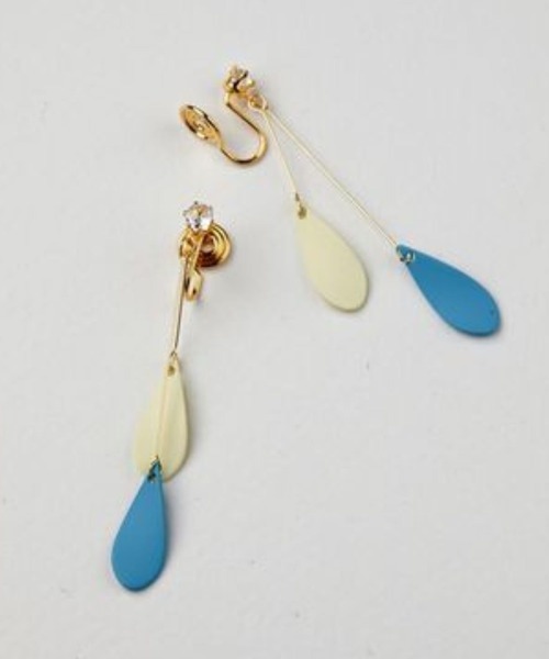 yu-ka(ユーカ)の「YU-KA:プレートタッセル イヤリング plate tassel earring(イヤリング・レディース・ゴールド・FREE)」の2枚目の写真