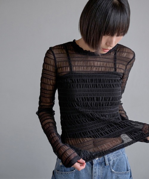 UNE MANSION(ユヌマンション)の「【レイヤード用おすすめ】ユニークボーダースモークシースルーカットソー(Tシャツ/カットソー・レディース・ベージュ/ホワイト/ブラウン/ブラック・FREE)」の3枚目の写真